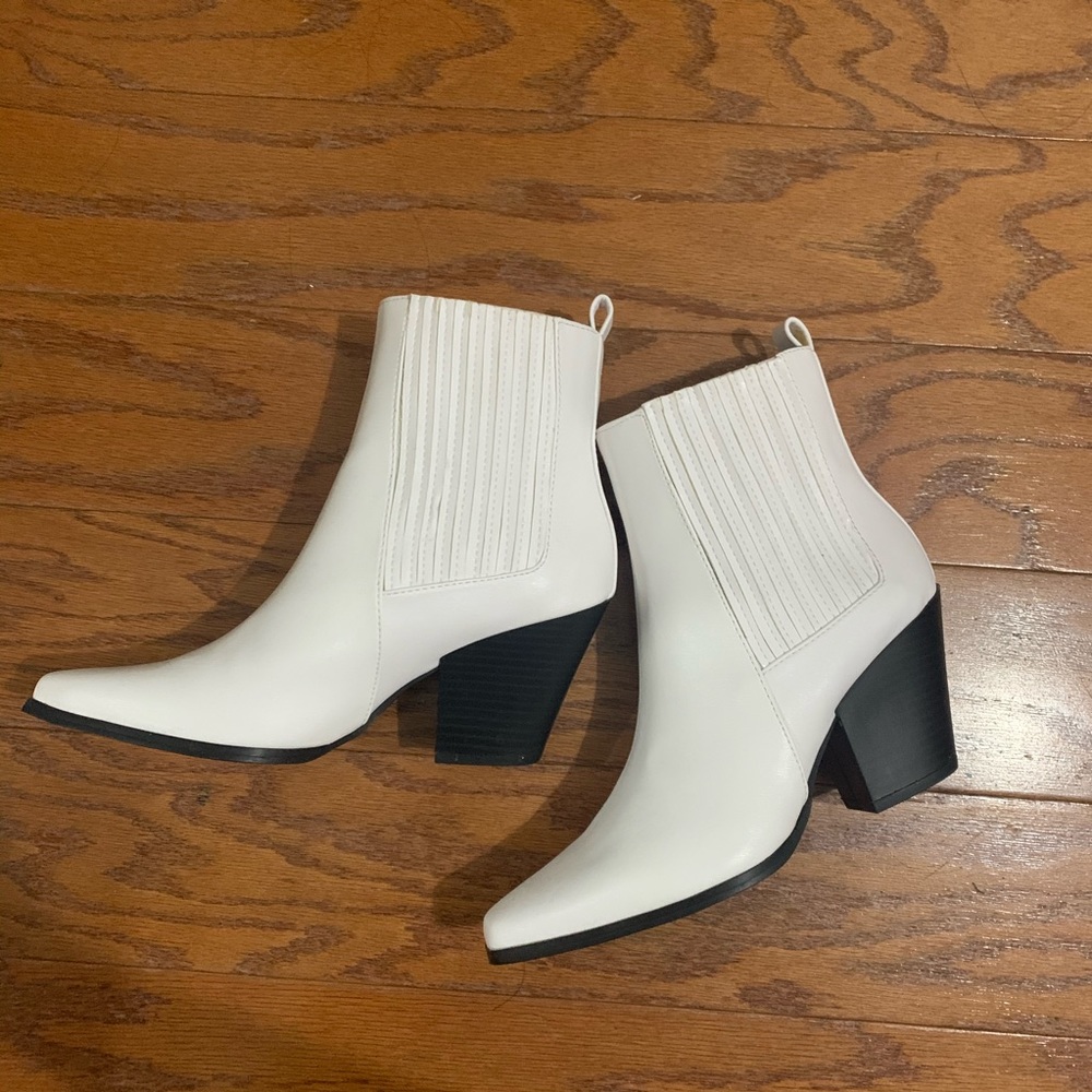 PUBLIC DESIRE white boots